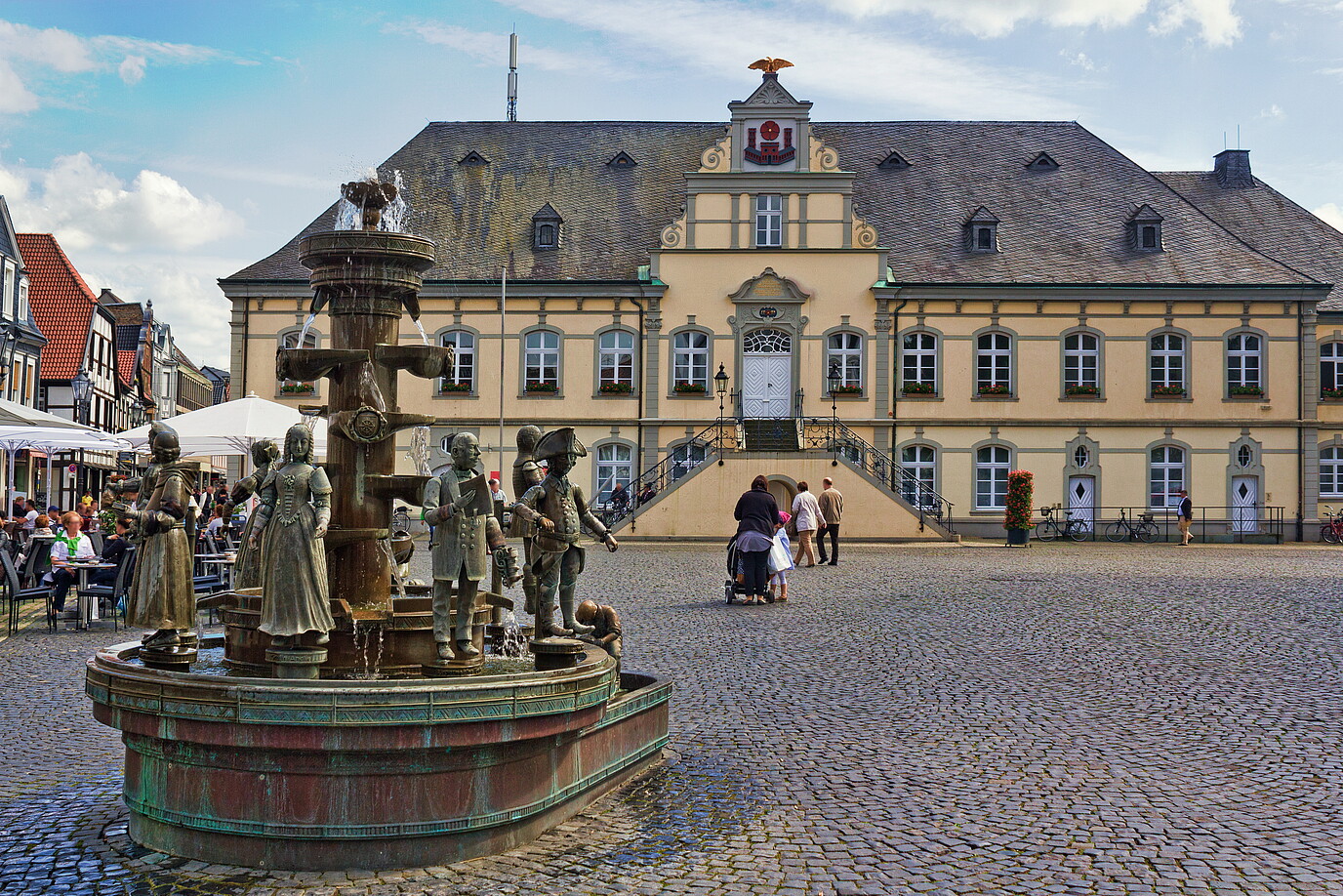 Bürgerbrunnen und Rathaus von Lippstadt